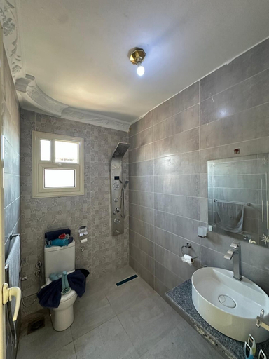Bathroom 2, Anubis pyramds, Al-Ahram