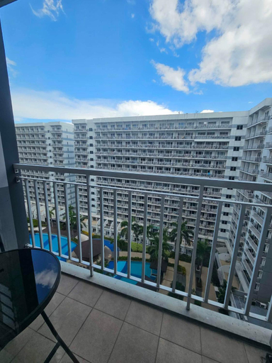 Others 3, Shell Residences - MOA, Pasay City
