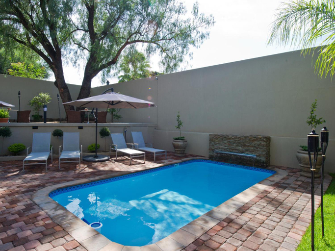 Sport & Beauty 5, Monte Bello Guesthouse, Windhoek Rural