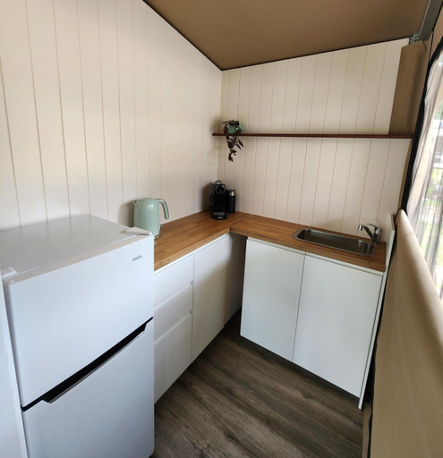 Private kitchen, Finch Falls Retreat, Mirani