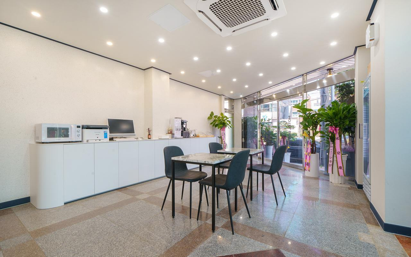 Others 4, Mokpo Hotel Bom, Muan