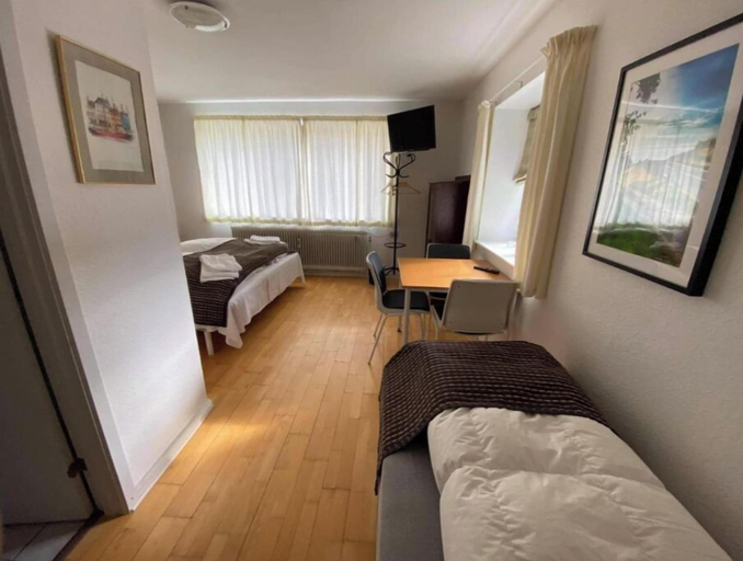 Bedroom 5, Marsktures motel, Tønder