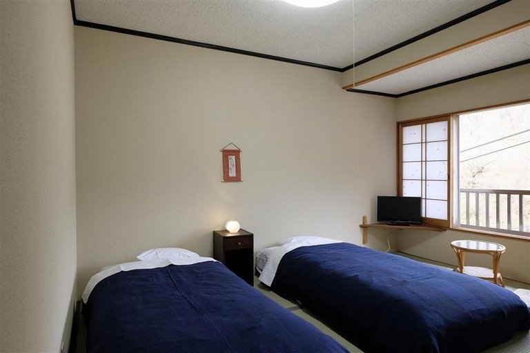 Bedroom 2, Miyoshino Sakuraan, Yoshino