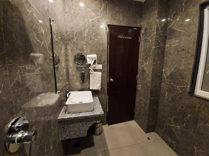 Bathroom 3, Meraki Shimla, Shimla