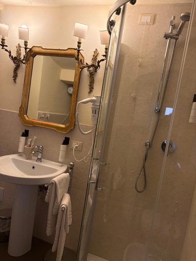 Bathroom 3, Palazzo Lari Sarzana - Historic Boutique Rooms, La Spezia