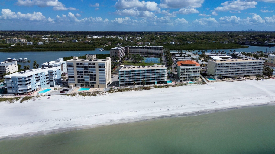 Exterior 2, Bayshore Yacht & Tennis 211 - Premier, Pinellas