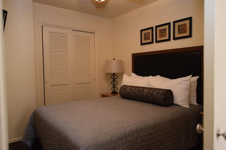 Bedroom 3, The Lodge at Kingsbury Crossing, Douglas