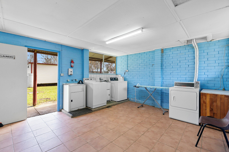Laundry room, Howlong Caravan Park, Corowa