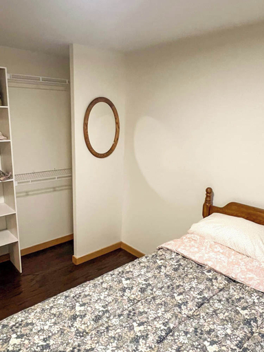 Room 3, Urban Living - 2 Bed and 1 Bath, Hennepin