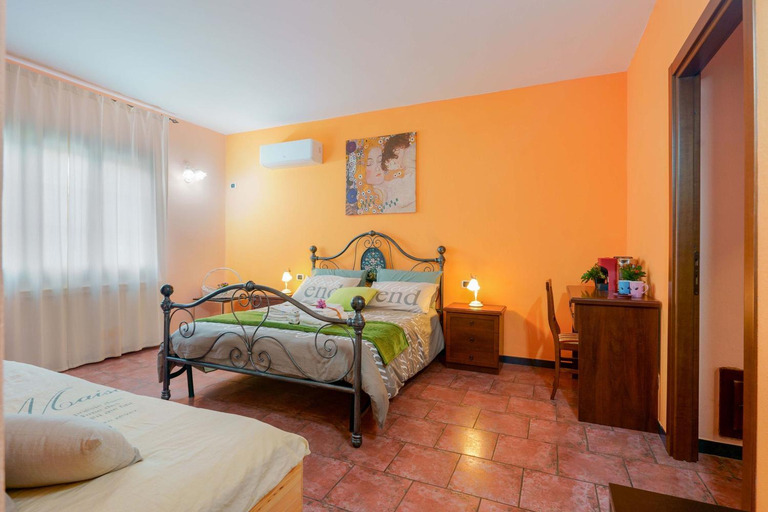 Bedroom 2, B&B Gassa d'Amante, Cagliari