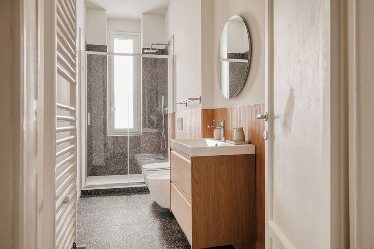 Bathroom 5, Elegant Flats near Guastalla Gardens, Milano