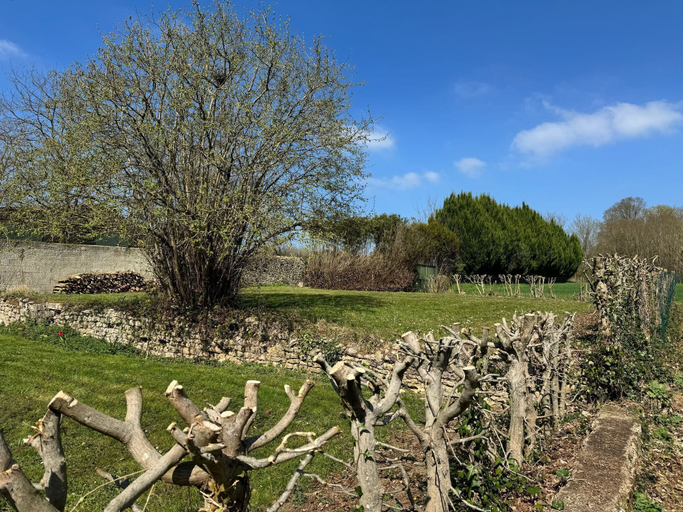 Property grounds 3, Maison Indépendante, Sarthe