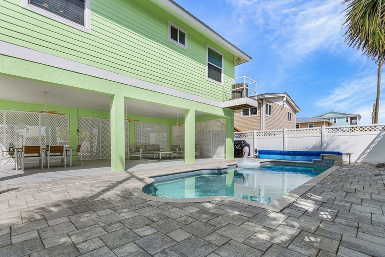 Pool 4, 140 Pearl Paradise 3br/2ba W/ Pool! 3 Bedroom Home, Lee