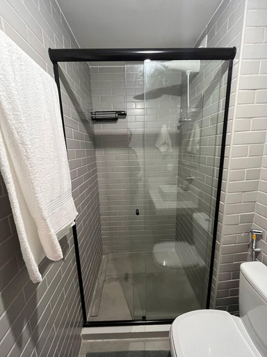 Bathroom 2, Ocean Art Park by Living, João Pessoa