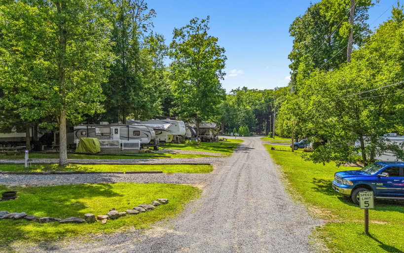 Property grounds 5, White's Haven Campground, Jefferson