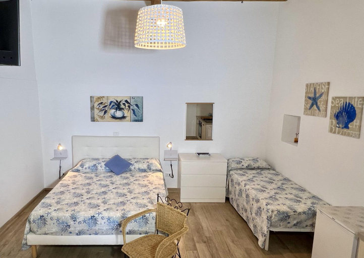 Bedroom 2, La Ginestra, Messina