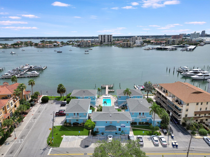 Room 3, 1b1b Resort Condo 2 Blocks to Clearwater Beach, Pinellas