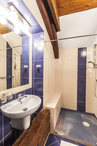 Bathroom 2, Goethe - Liečebné termálne kúpele, Žiar nad Hronom
