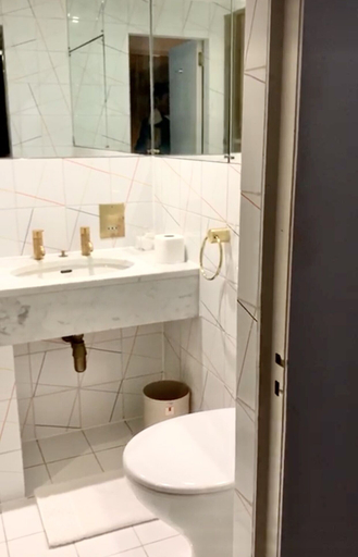 Bathroom 4, Mayfair Piccadilly Apartment, London