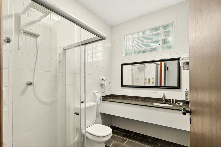 Bathroom 4, Grínberg's Village Hotel, Socorro