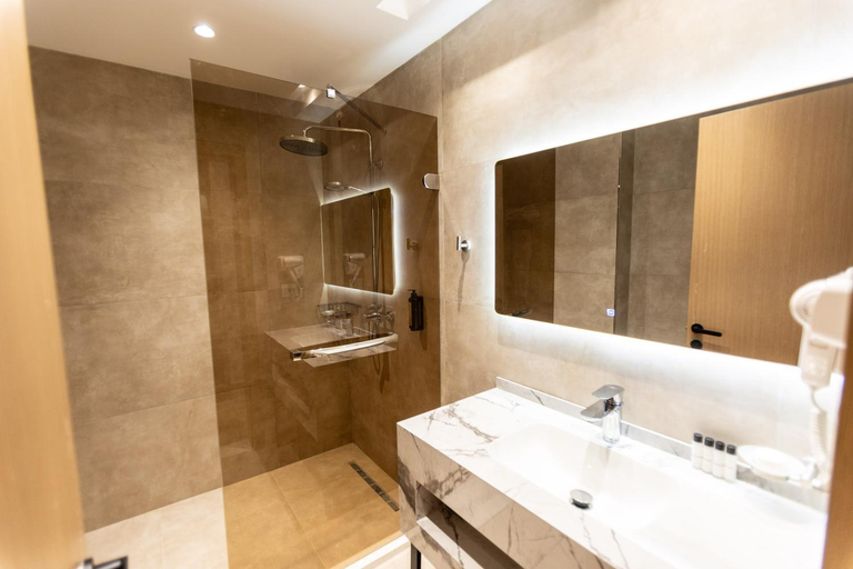 Bathroom 3, FAFA Sun Hotel, Kavajës