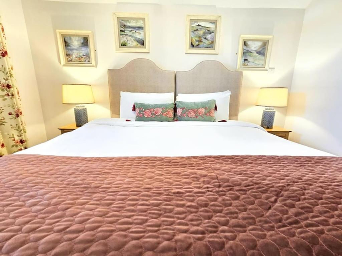 Bedroom 3, The Glenbeigh Hotel