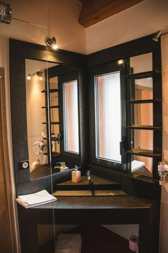 Bathroom 5, Lodge LES JARDINS D'ESPALADOUS, Haute-Loire