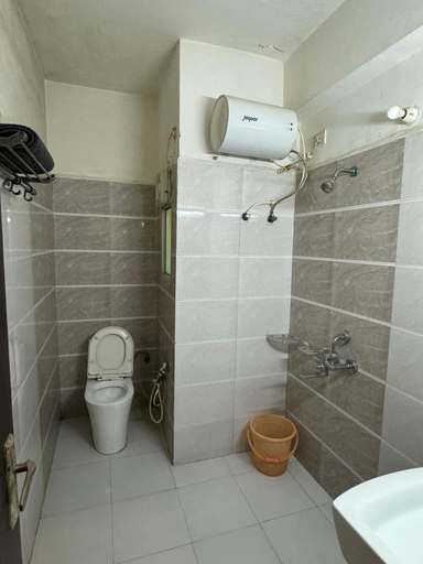 Bathroom 2, Brij Studios in Vrindavan, Mathura