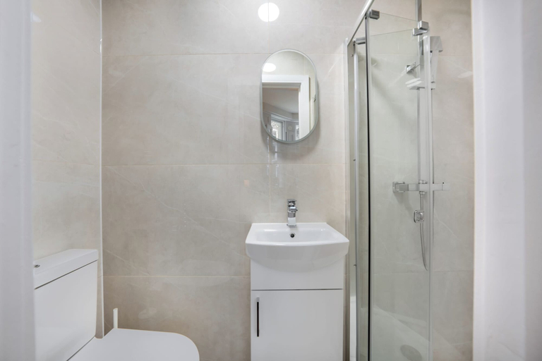 Bathroom 2, The Beauchamp Residences, London