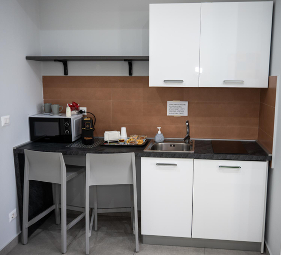 Others 4, Richard Room & Apartment Policlinico, Messina