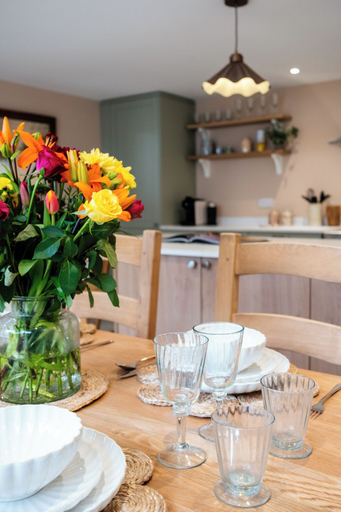 Dining 5, The Stables Banham Cottages, Gloucestershire