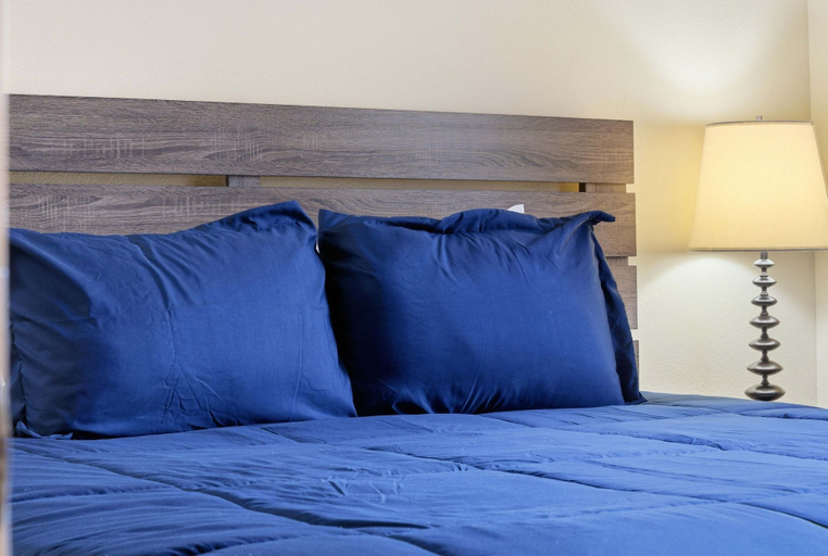 Bedroom 3, Overlook Paradise Scenic Stay, Taney