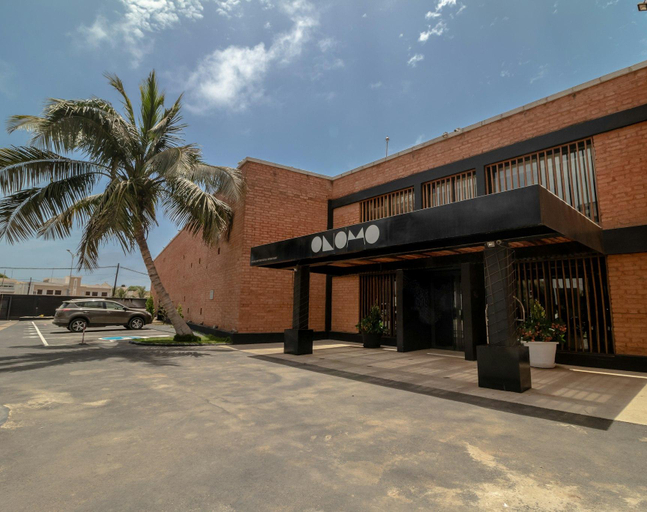 Exterior & Views
