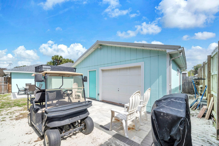Terrace/patio 5, Sunnyside Up in PCB, Bay