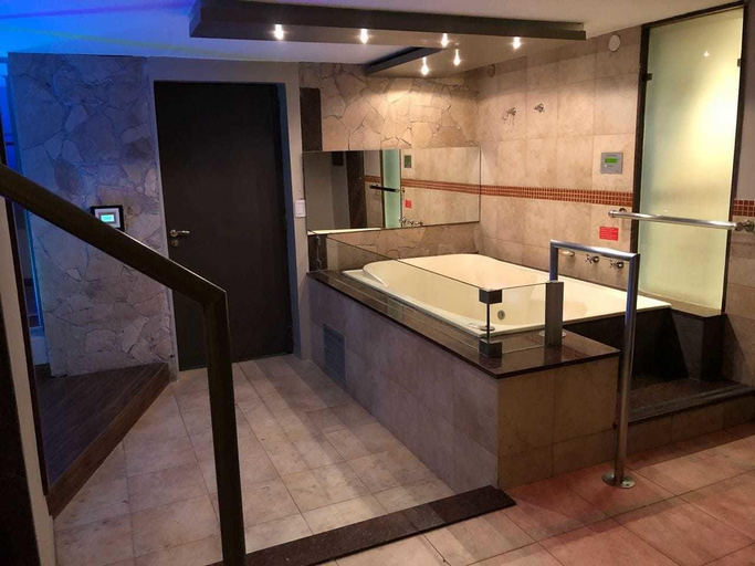 Bathroom 2, Origen Hotel -Motel-, Distrito Federal