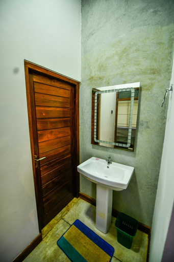 Bathroom 3, Lizard Safari Lodge, Embilipitiya