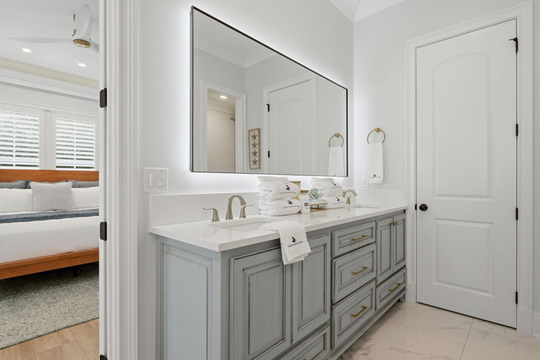 Bathroom 5, 66 Parks Edge, Baldwin
