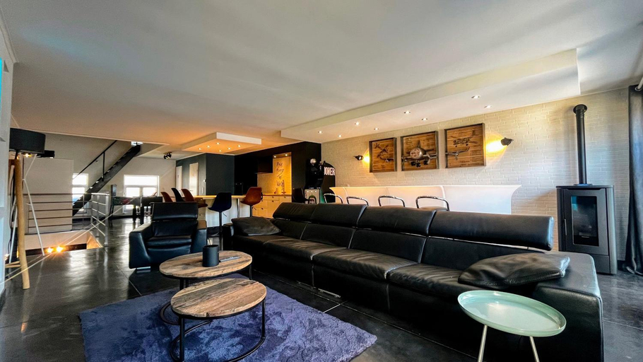 Others 3, Le Clos E, Liège