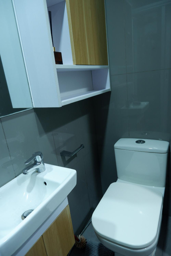 Bathroom 4, Air Residence- Makati, Makati City