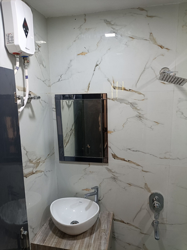 Bathroom 4, Gita Raman Palace, Faizabad