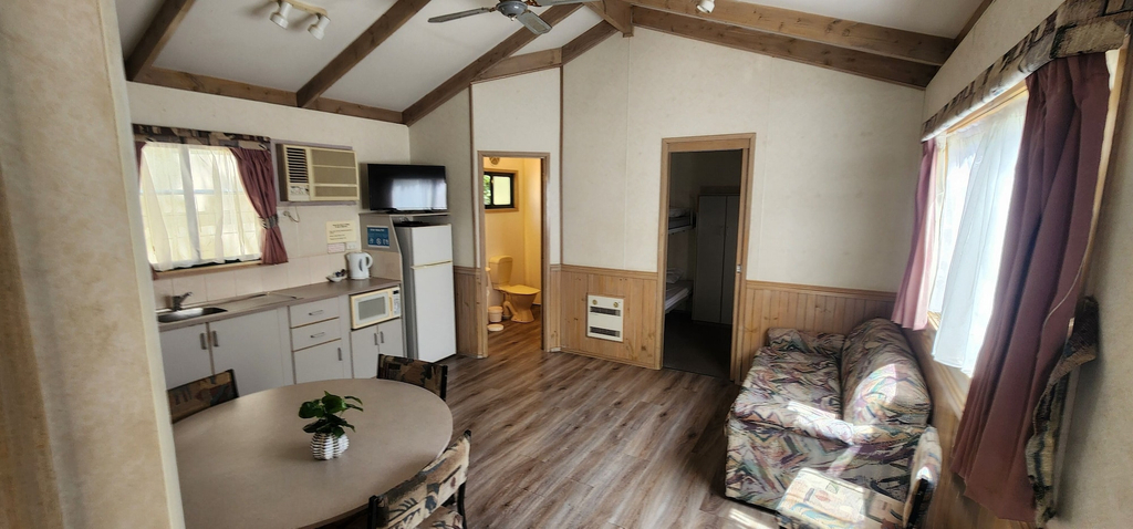 Interior 4, Howlong Caravan Park, Corowa
