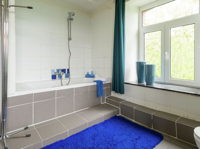 Bathroom 4, Farm with lovely panoramic views., Liège