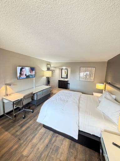 Bedroom 1, Deluxe Inn, Greenville