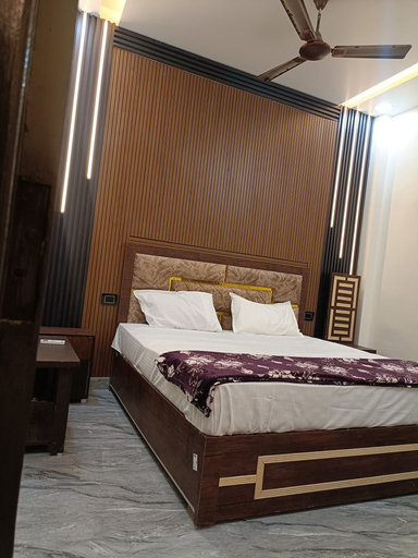 Room 5, Gita Raman Palace, Faizabad