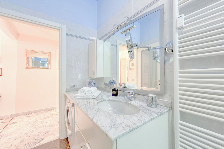 Bathroom 4, SV - Mignone, Savona