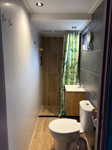 Bathroom 4, B&B Het Oude Dorpscafe, Westerveld