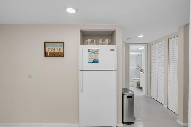 Interior, Bayshore Yacht & Tennis 211 - Premier, Pinellas