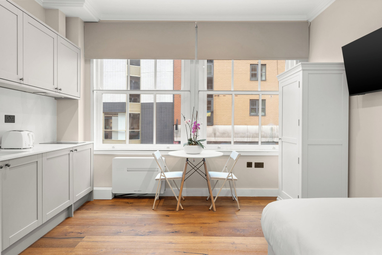 Room 3, Grove Heights Shoreditch, London