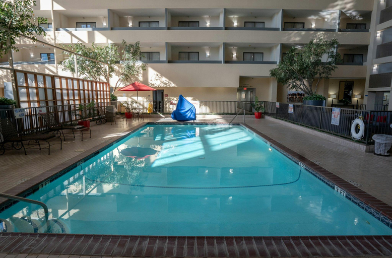Sport & Beauty 2, Atrium Hotel and Suites DFW Airport, Irving