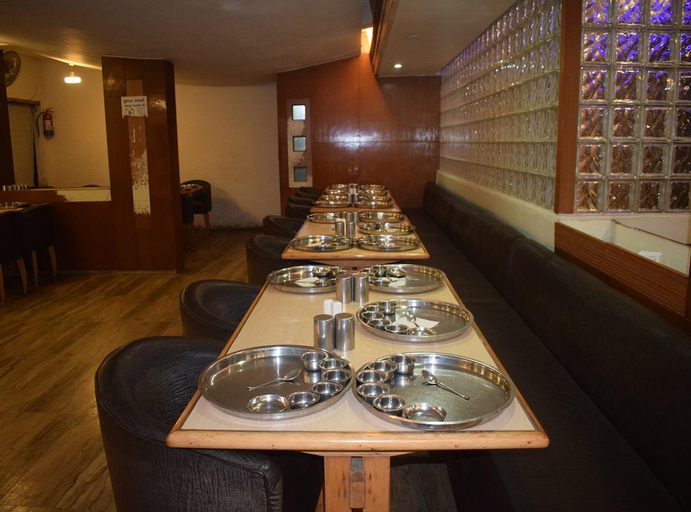 Food & Drinks 4, Hotel Ambaji International, Palghar